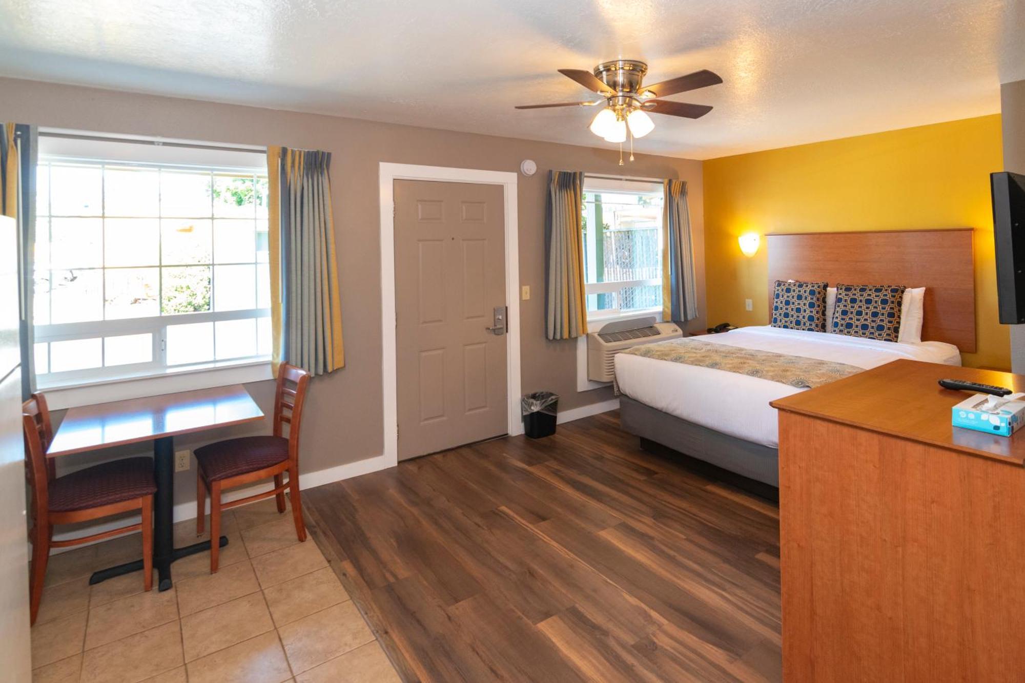 Nordic Inn And Suites ポートランド エクステリア 写真