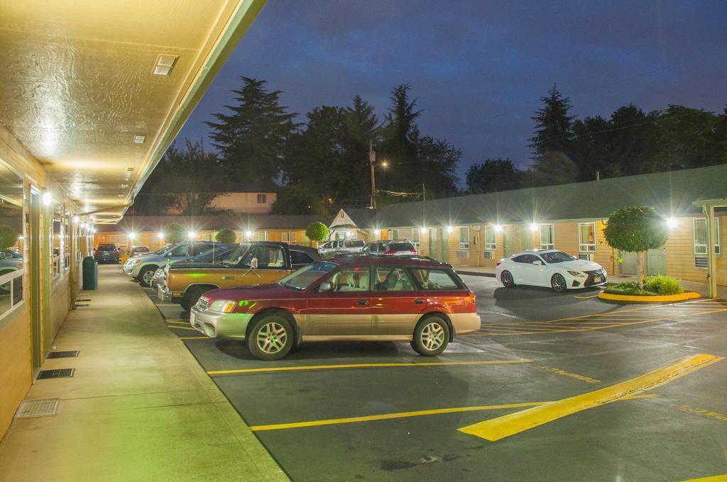 Nordic Inn And Suites ポートランド エクステリア 写真
